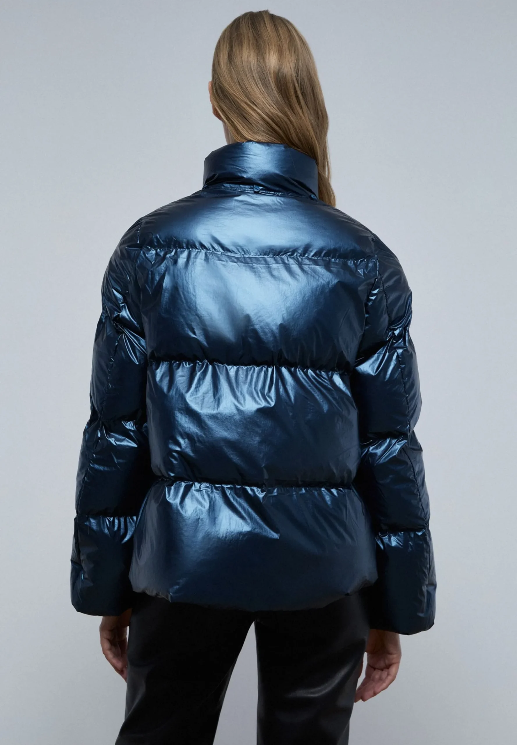 abrigo_acolchado_bufanda__5.webp scalperscompany Abrigo Acolchado Bufanda Desmontable-Mujer Abrigos Y Chaquetas