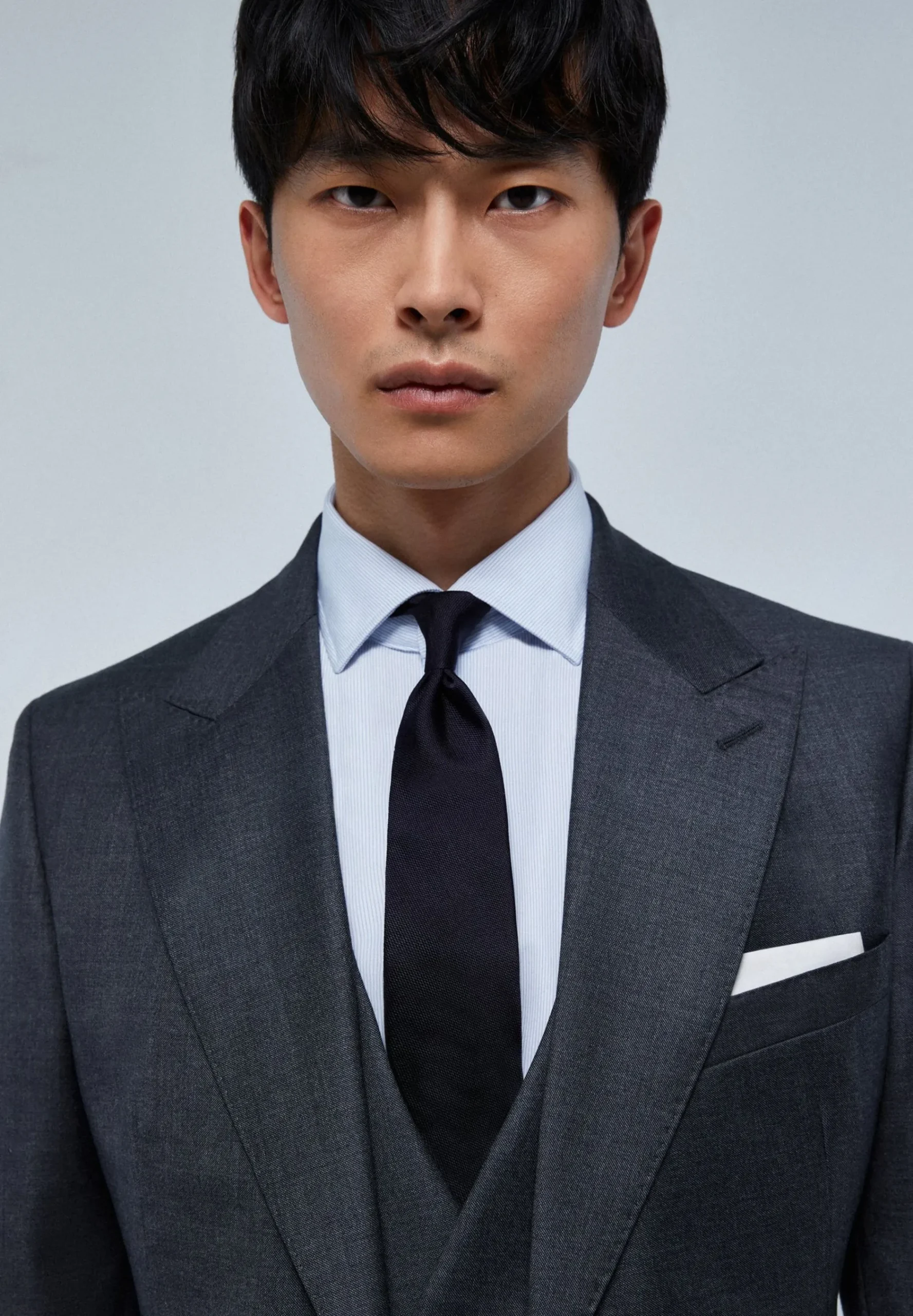 chaque_gris_lana_tres_pie_3.webp scalperscompany Chaque Gris Lana Tres Piezas-Hombre Trajes