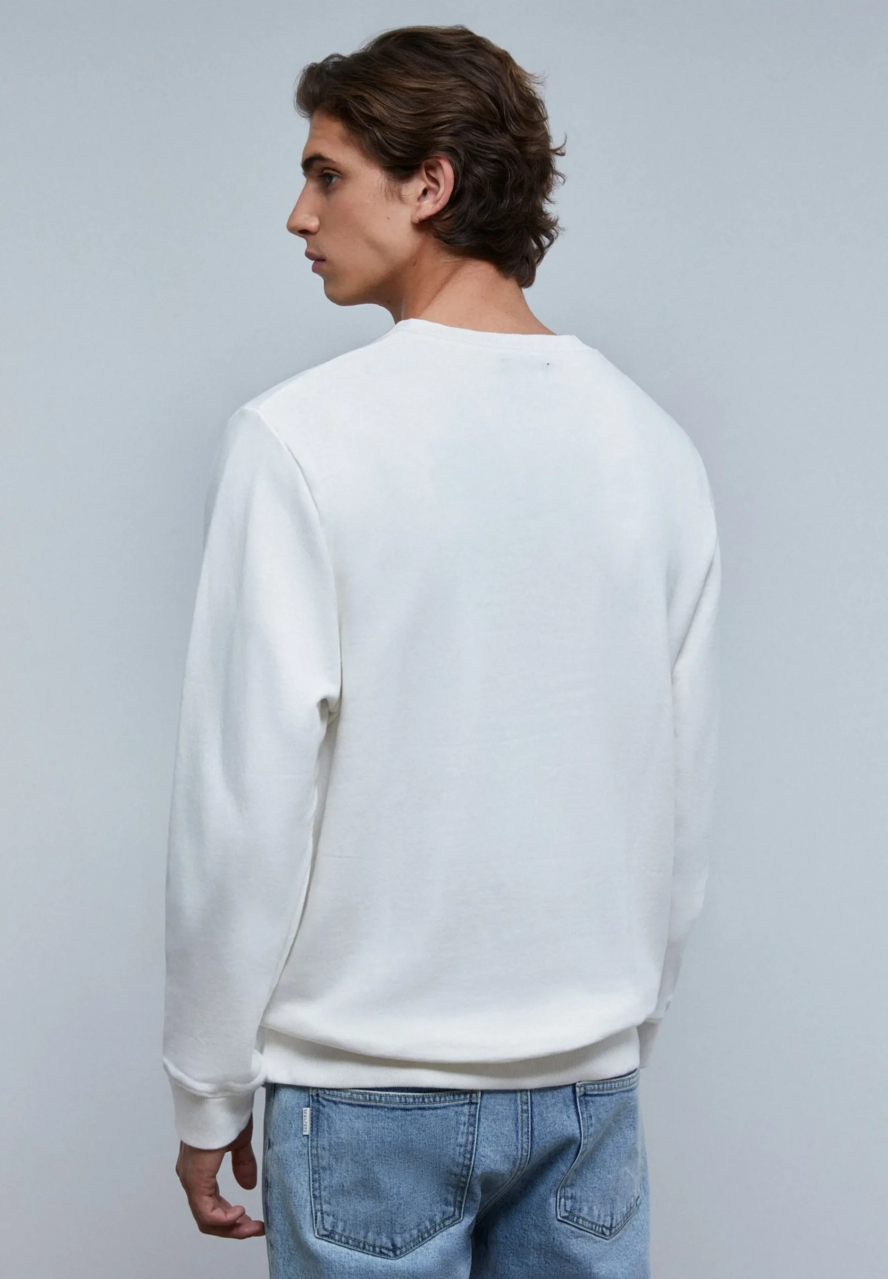 sudadera_detalle_cuello_2-1.webp scalperscompany Sudadera Detalle Cuello-Hombre Sudaderas